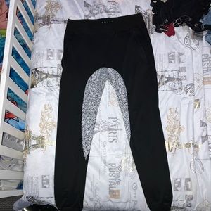 Women or men’s sweatpants